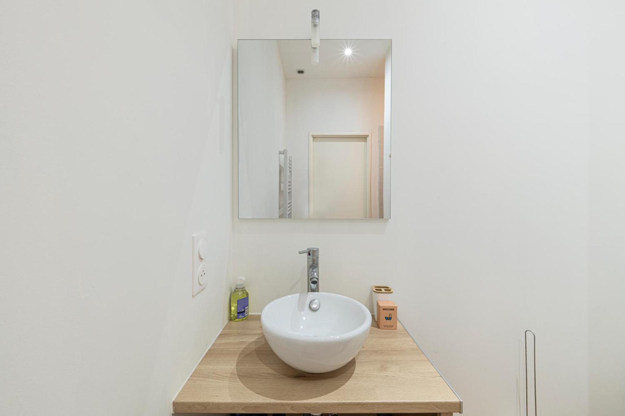 Chambre Privee Premium "La Suite Prestige" Pau Buitenkant foto