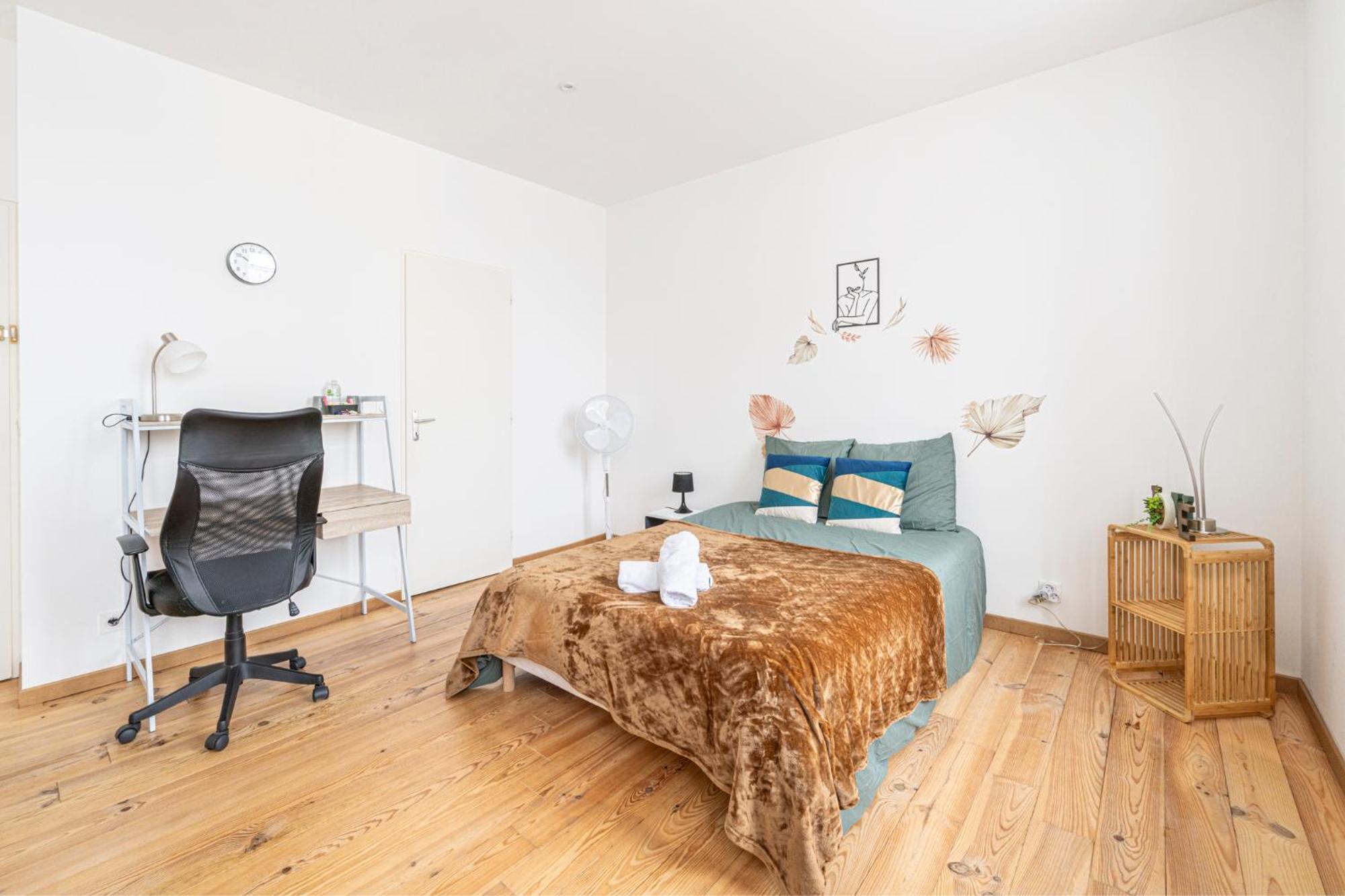 Chambre Privee Premium "La Suite Prestige" Pau Buitenkant foto
